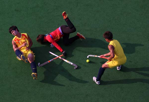 Women's national hockey team training for London