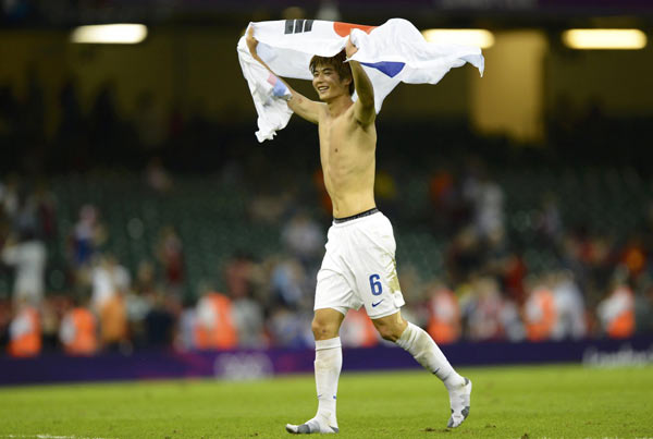 South Korea beat Japan 2-0 to win bronze medal