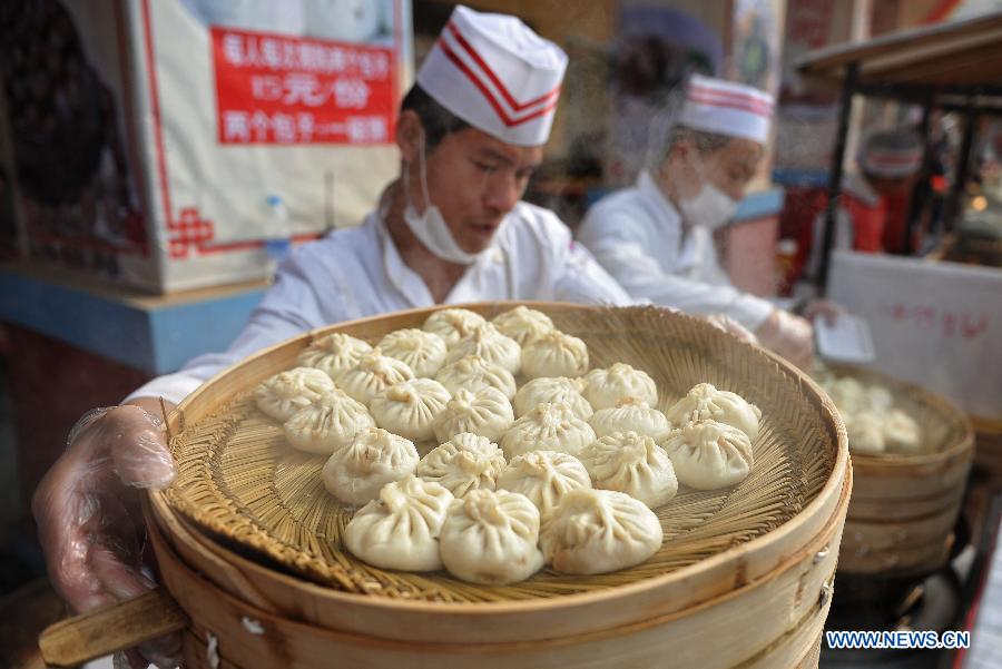 Spring Festival's traditional snacks