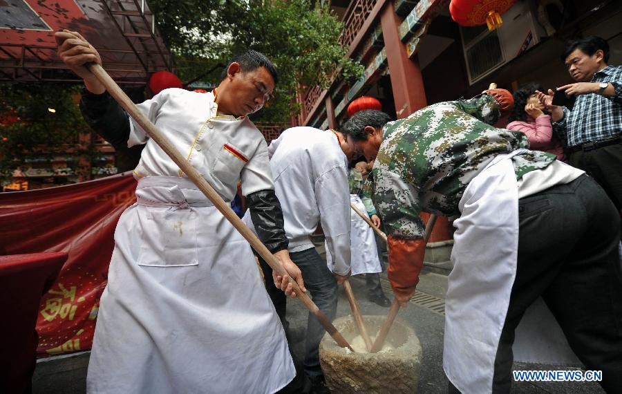 Spring Festival's traditional snacks