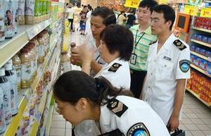 China tightens controls on imports of baby formula