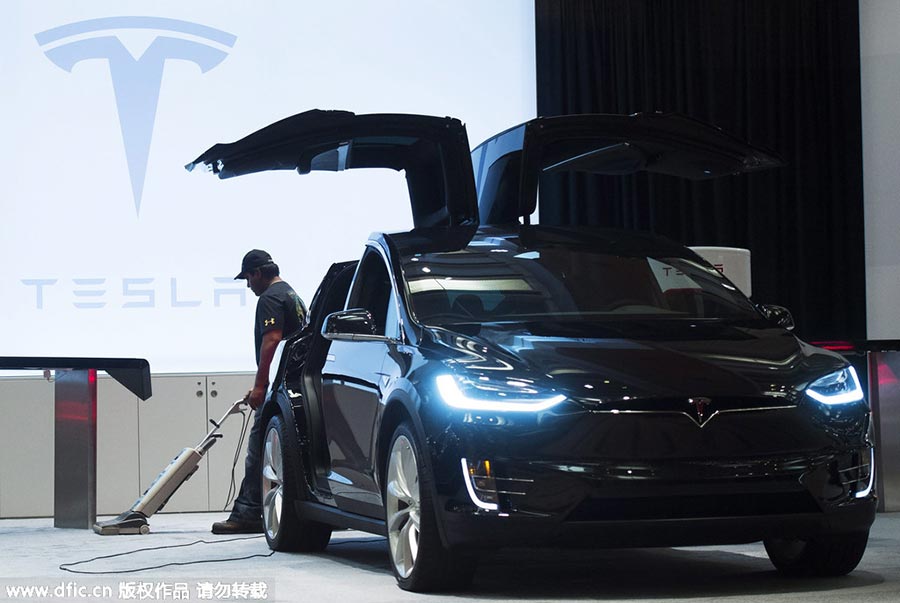 Premium cars at Canadian Autoshow