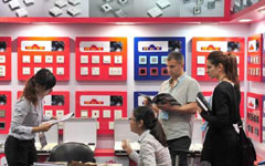 Perfect storm hits Canton Fair