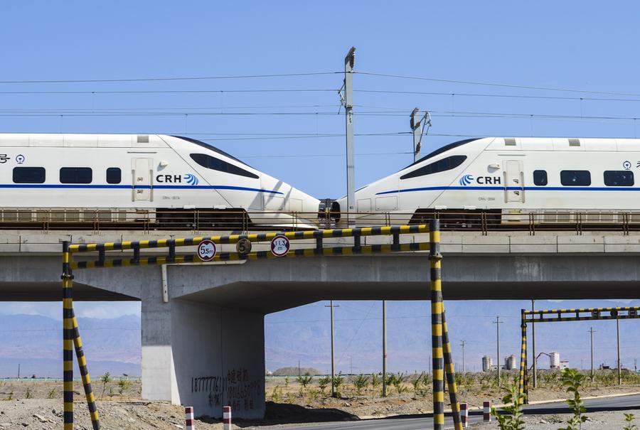 Trial run for 1st high-speed railway in China's Xinjiang