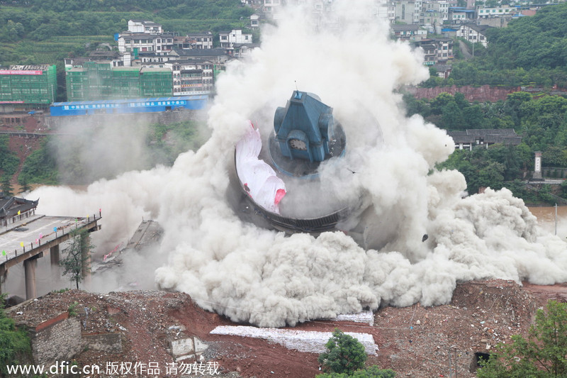 Landmark Maotai Bridge makes way for bigger picture