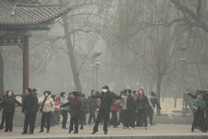 Wuhan area wrapped in smog