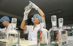 <EM>Baijiu</EM> industry banks on surge in online sales