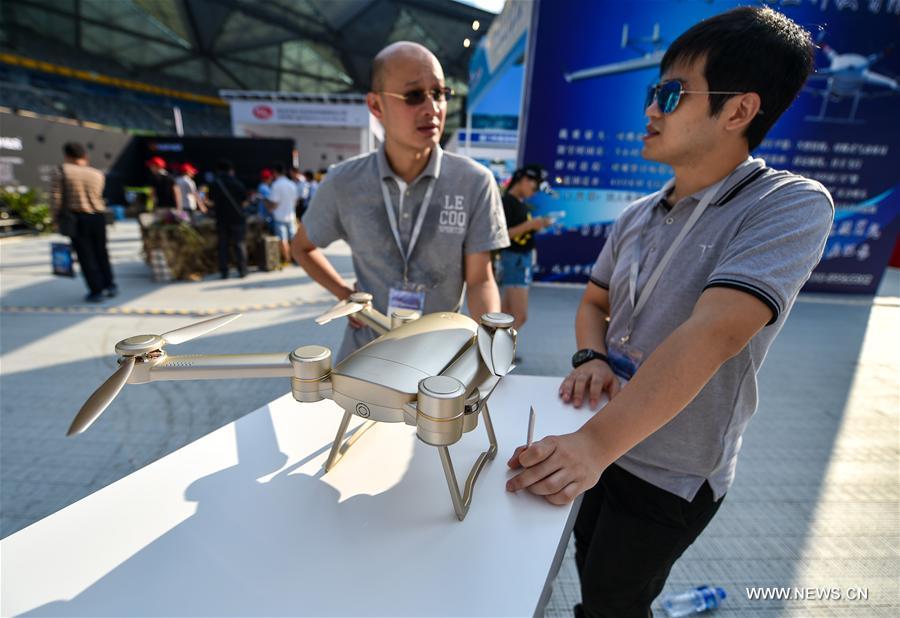 Drones attract crowds at China Hi-tech Fair