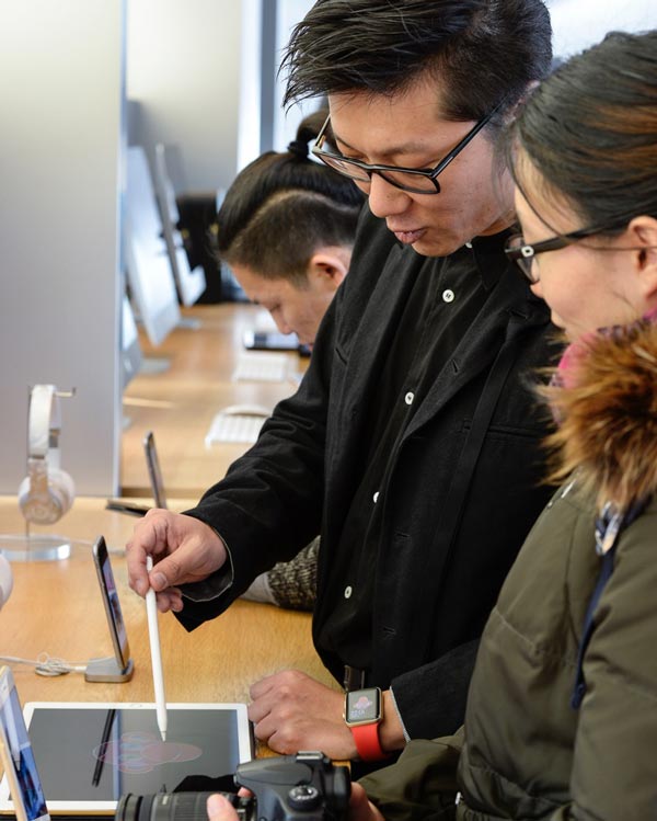 Apple presents special edition watch to celebrate Chinese New Year