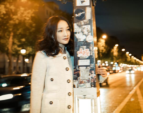 Zhou Xun's street style in Paris