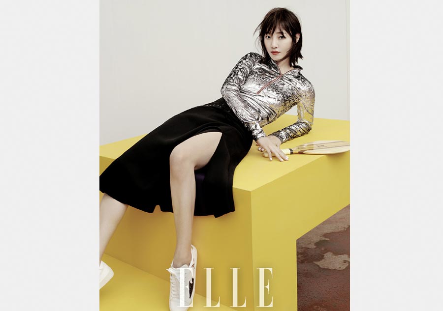 Bai Baihe and Yang Yang pose together for 'Elle' magazine