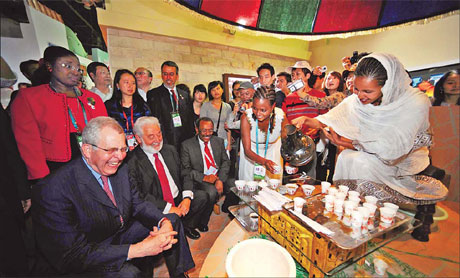 Expo shows dazzle visitors