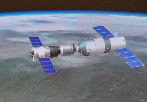 Shenzhou X docks with space module