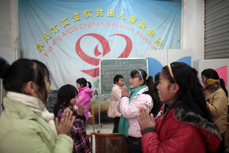 Life of AIDS orphans in Fuyang