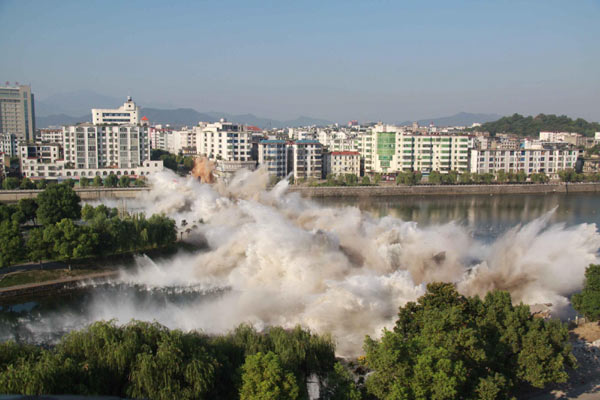 Yichun bridge blown up