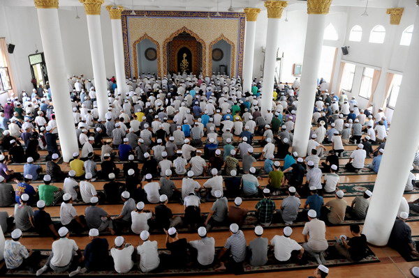 Chinese Muslims celebrate Eid al-Fitr