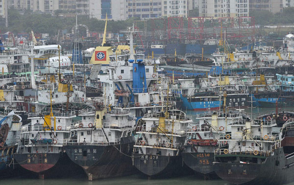 Typhoon Son-Tinh brings gales, rains to Hainan