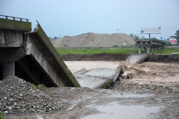 Severe rainstorms batter quake-hit SW China