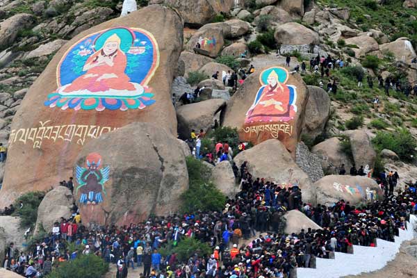 Yogurt festival marked in Lhasa