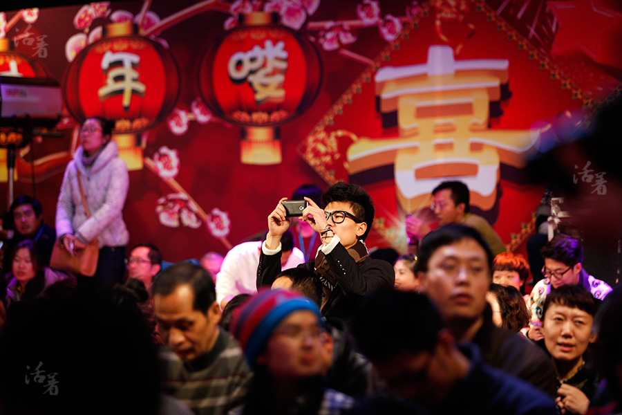 Migrant children at Spring Festival gala