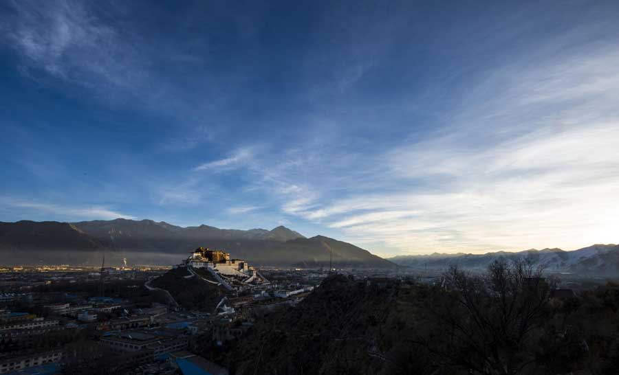 New day dawns on Potala Palace