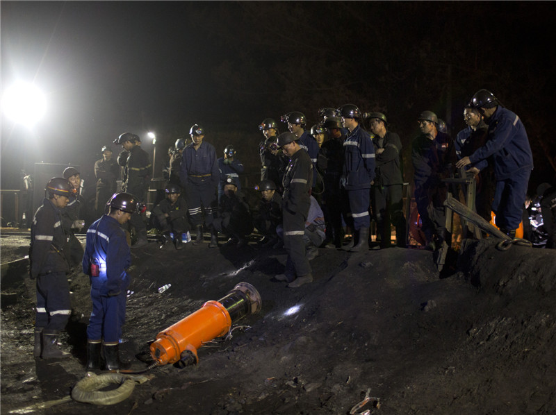 Racing against time for rescue in Yunnan mine flood