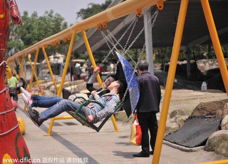 Chongqing unveils world's longest swing