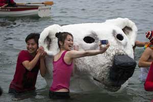 Swimmers take an icy dip in NE China