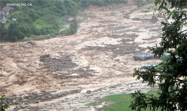 11 dead, 14 missing in mudslides in SW China