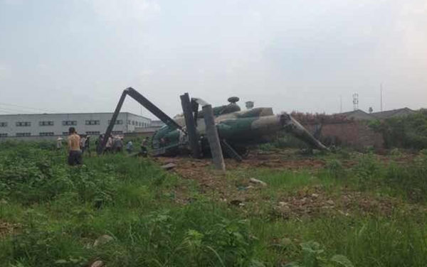 Military helicopter crashes in Sichuan village