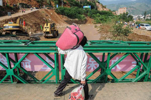 Army to blow up blockage at barrier lake in quake-hit Yunnan