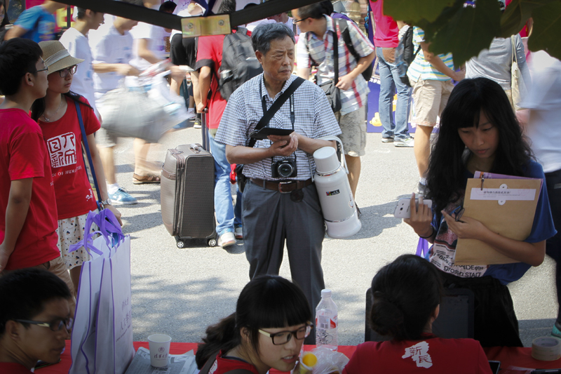 New semester, new faces at Tsinghua University