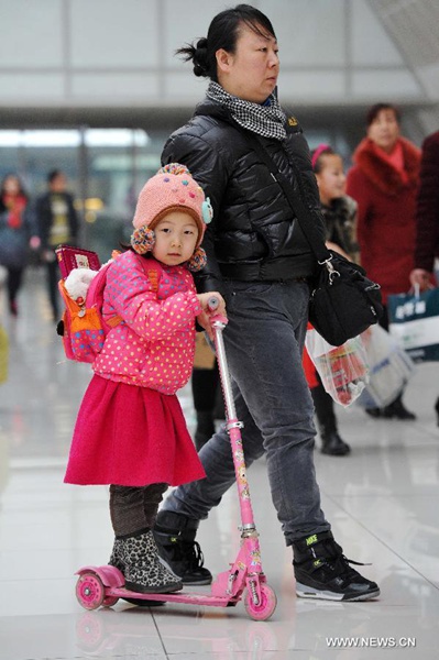 Little 'migrant birds' back home for Spring Festival