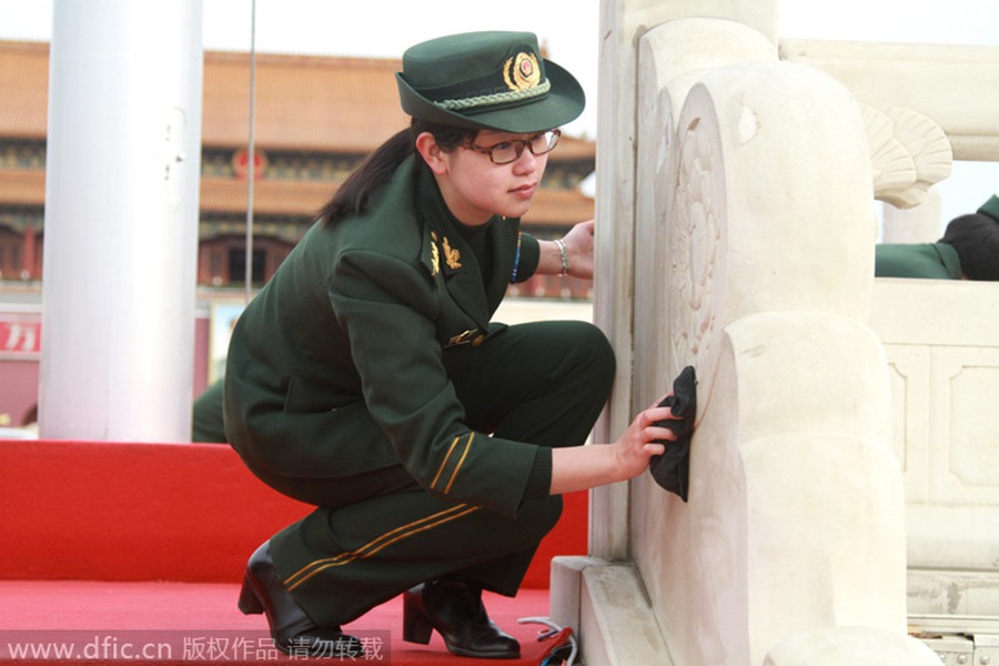 Tiananmen Square spring cleaned for two sessions