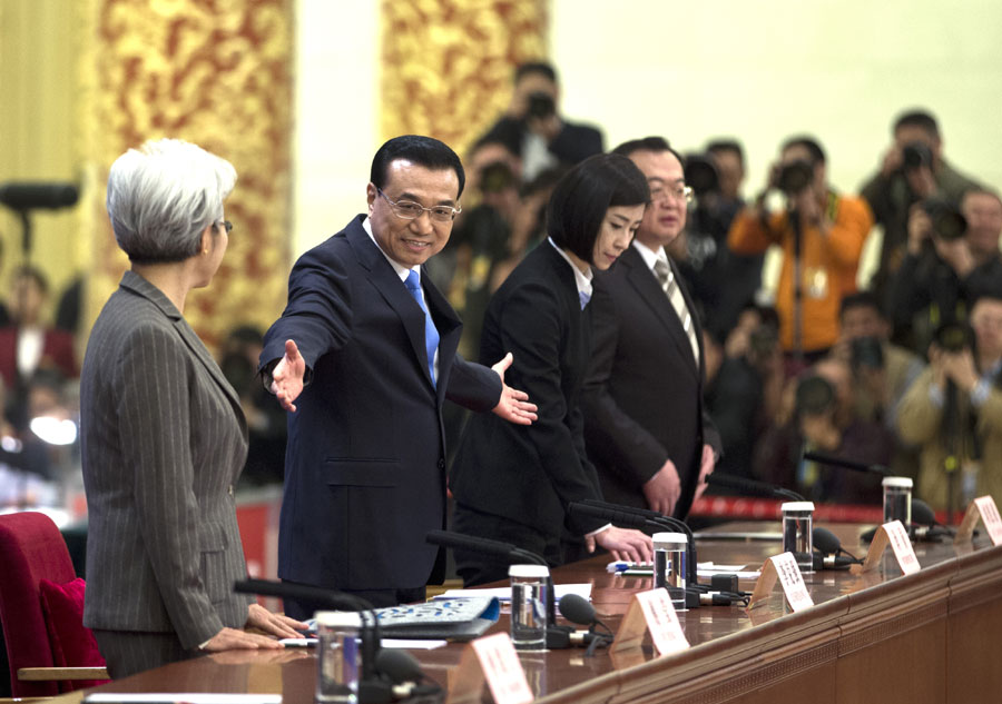 Chinese Premier Li Keqiang meets the press