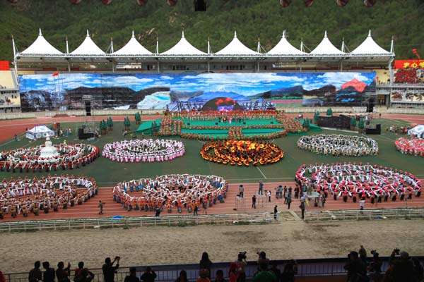 Traditional horse racing competition held in SW China