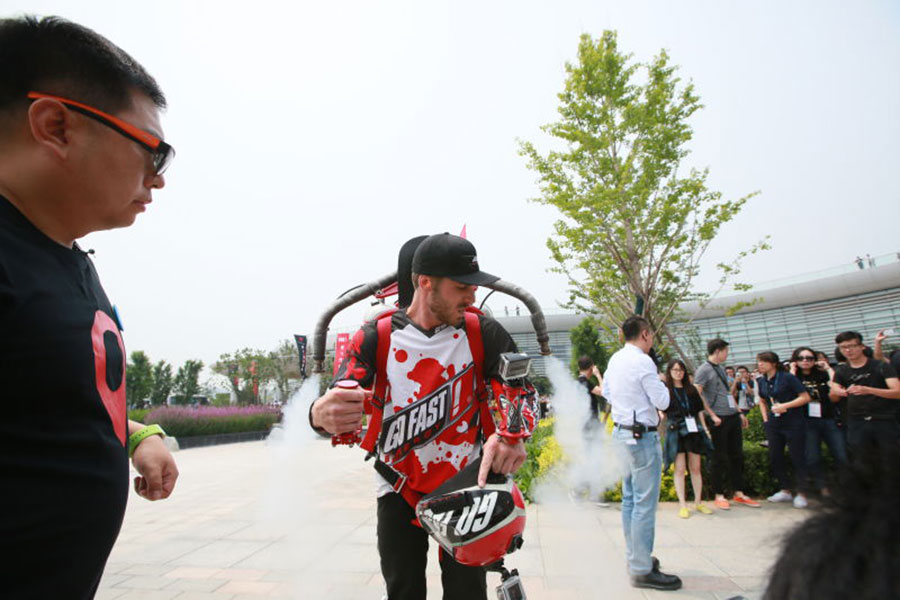 Jetpack makes short debut in China