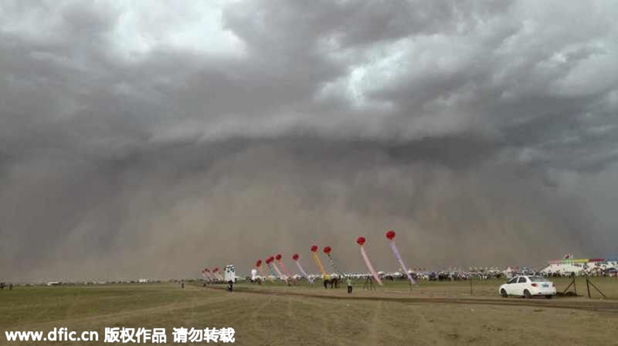 Sandstorm hits grassland festivity