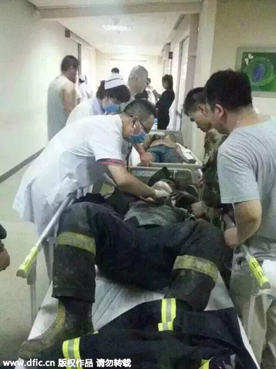 Hospitals flooded with injured, volunteers