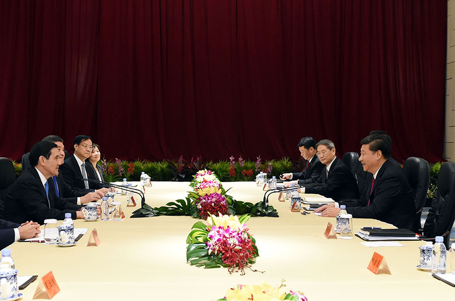 Xi, Ma hold historic talks in Singapore