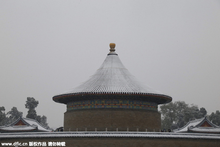 Snowstorms sweep across northern China