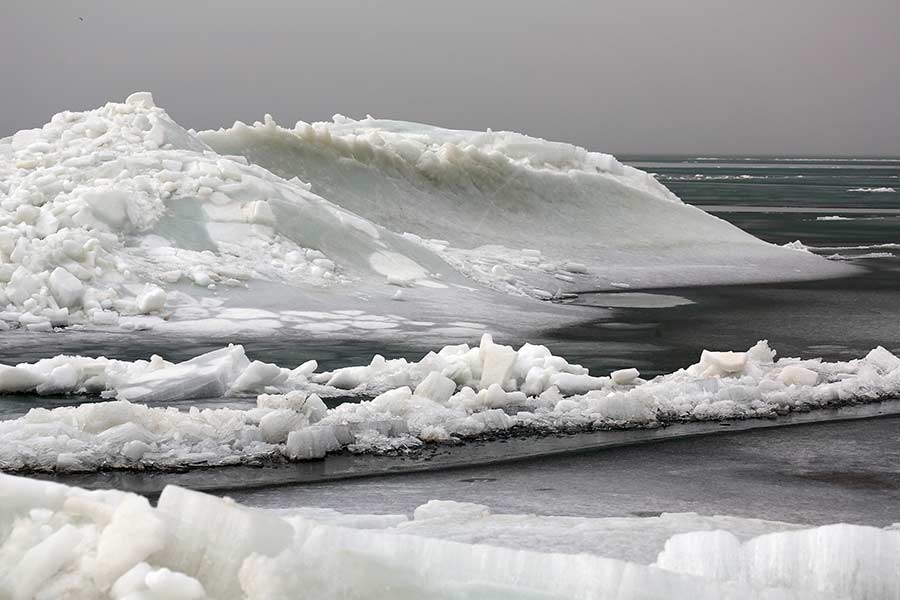 Ice jams on China's largest inland freshwater lake