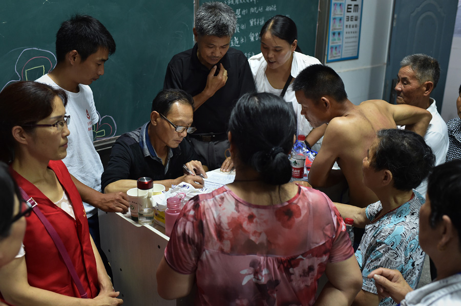 Life at the makeshift settlement for the flood