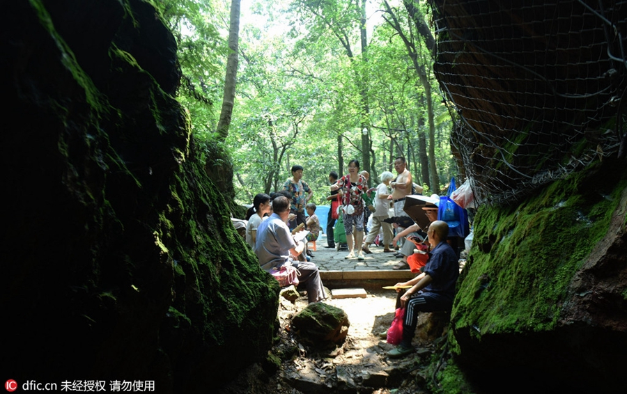 Heat wave sweeps across China