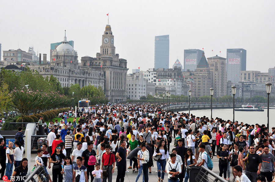 Millions move across China on National Day