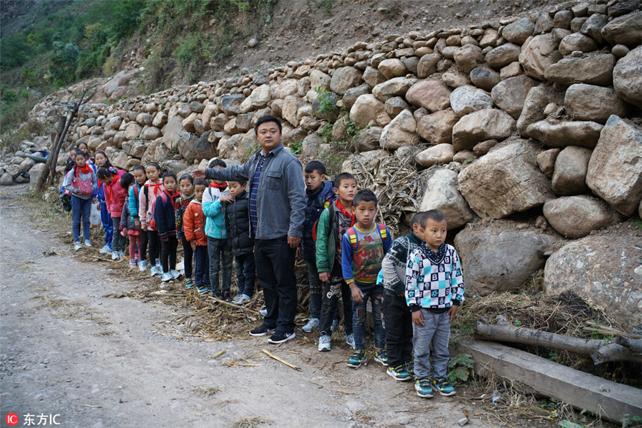 Steel ladder opens safer path for cliff village children