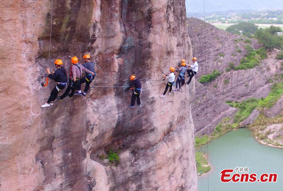 Thrilling 'Via Ferrata' route opens in Central China