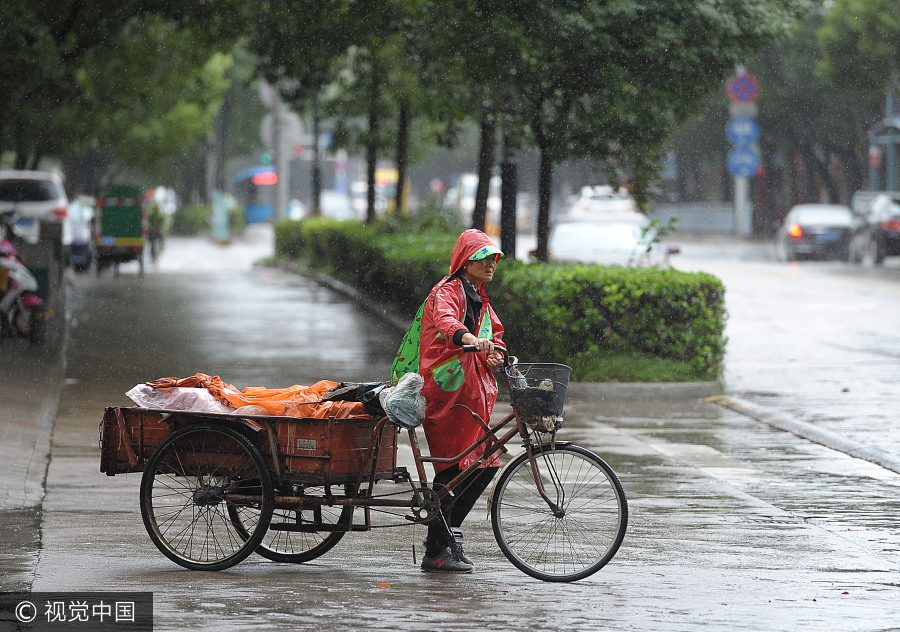 Typhoon Khanun makes landfall in S China