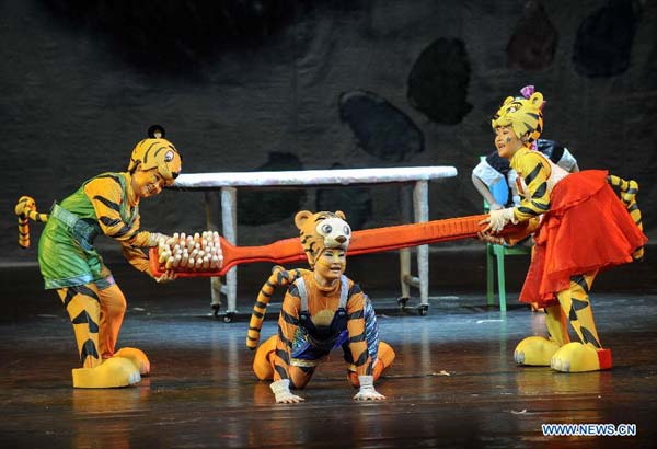 Children perform fairy tale drama in Beijing