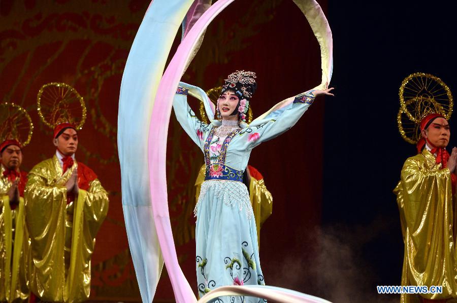 Peking Opera staged in US to commemorate Mei Lanfang